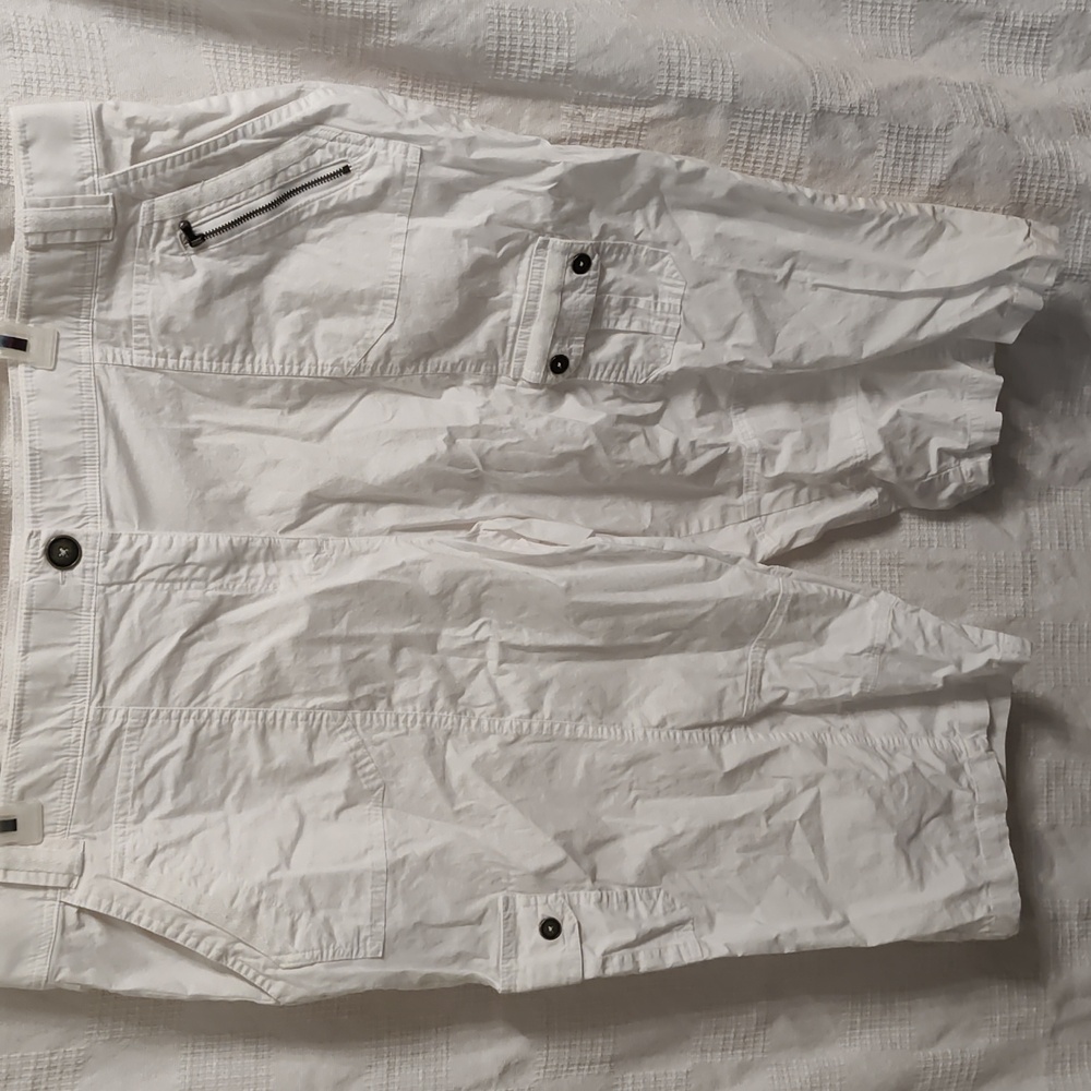 Avenue Capri cargo pants size 22